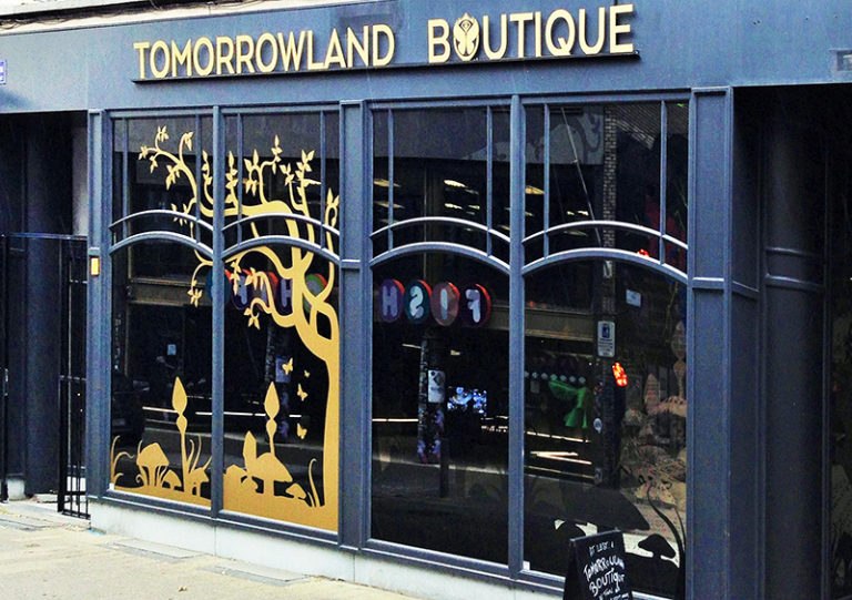 Referentie-Tomorrowland-Boutique-Voorgevel2